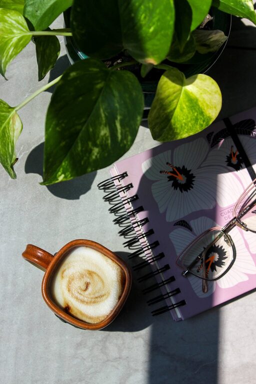 Beginner Guide to Journaling Every Day for a Happier You